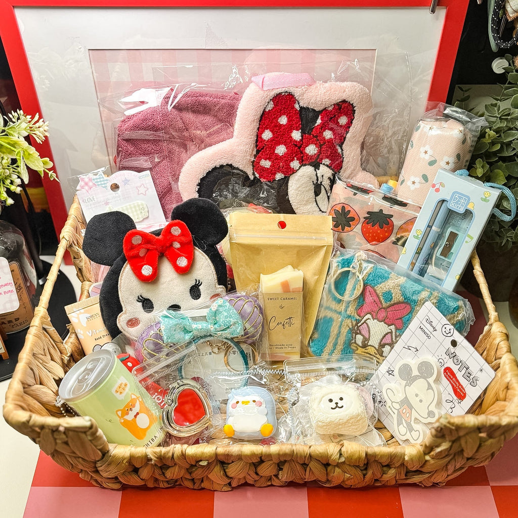Darling Characters Scoop – CHARACTER